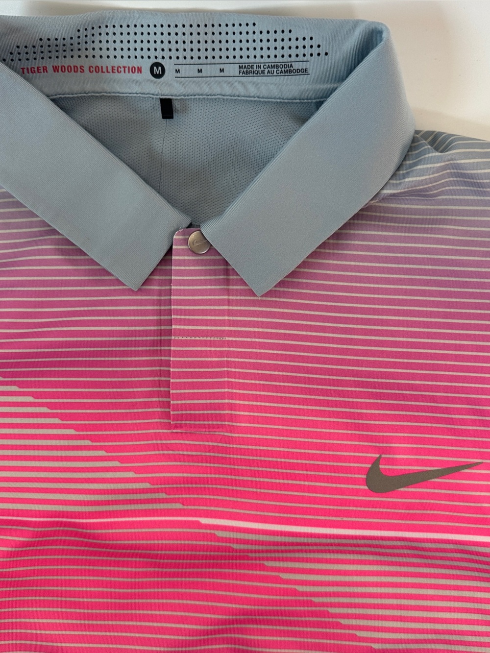 Nike Tiger Woods Collection Men’s M Golf Polo Gray Grey & Pink